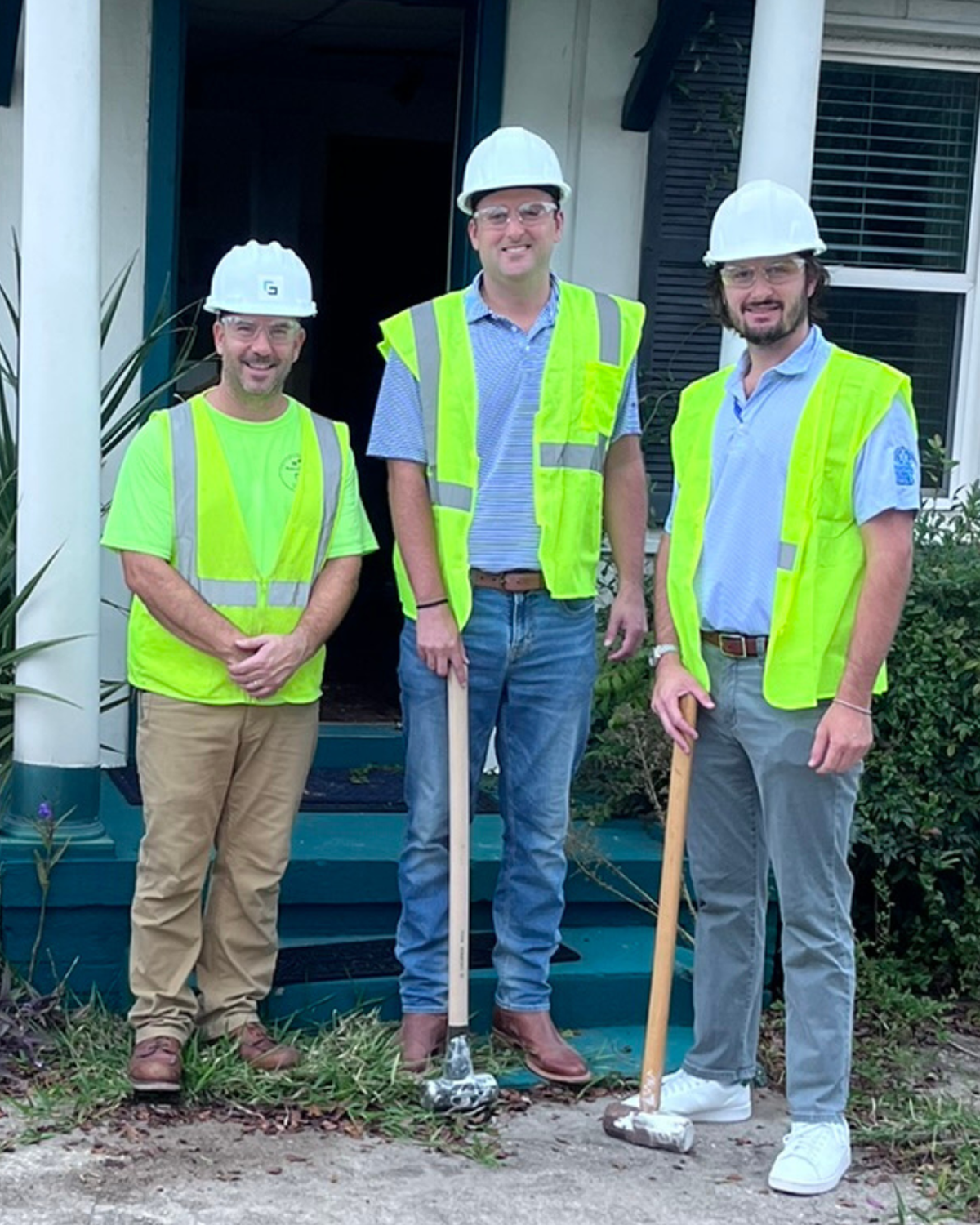 Construction crew prior to demolition in St. Petersburg